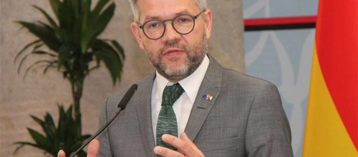 Γερμανός ΥΦΕΞ: «Τα Σκόπια να ανταποκριθούν στις ιστορικές τους ευθύνες» – Διχάζονται οι πολιτικές δυνάμεις των εμπλεκομένων